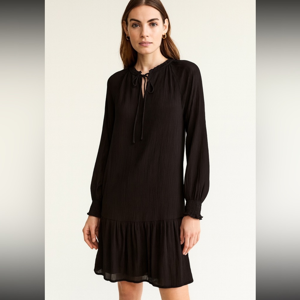 LOFT  black light weight dress, long sleeves, suze L